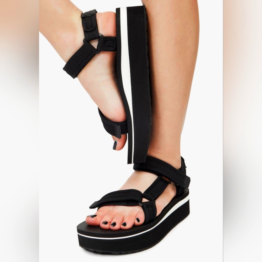 Teva Women's Mesh Flatform Universal Sandals Size 9